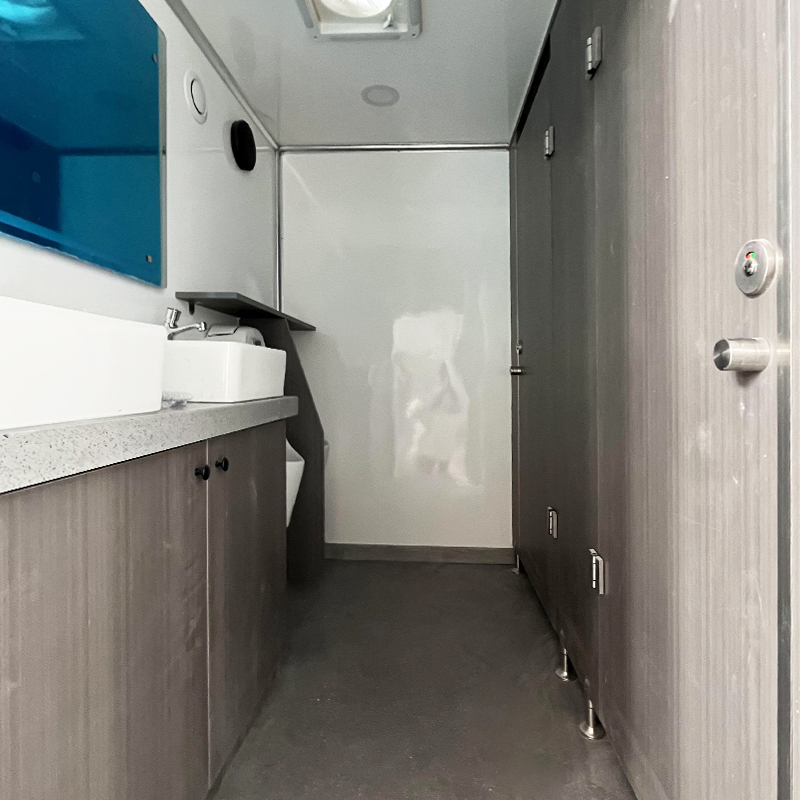 Outdoor Camping Toilet - 2025年式 ポータブルプレハブ屋外トイレ 高級移動式公共トイレ シャワー室付き 大人用 キャンプイベント向け
