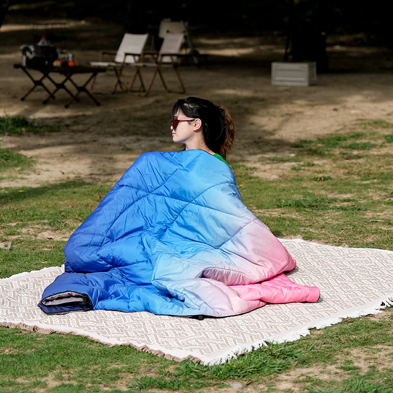 ポータブル多機能冬用キャンプキルト折りたたみ式防湿マットレス - Outdoor Camping Quilt のレビューと価格