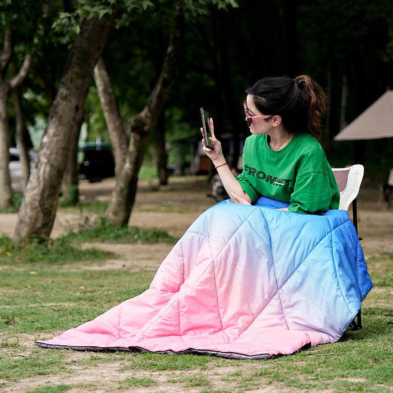 ポータブル多機能冬用キャンプキルト折りたたみ式防湿マットレス - Outdoor Camping Quilt のレビューと価格